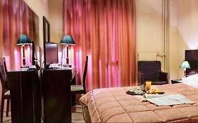 Nicola Hotel